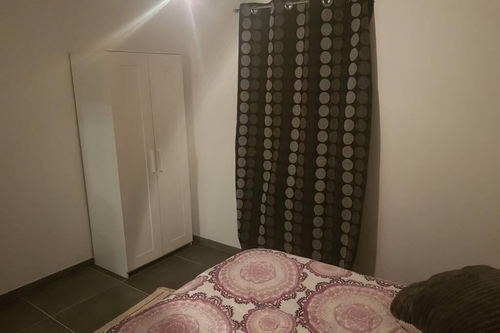 Petite Maison Au Calme Lägenhet Macey  Exteriör bild